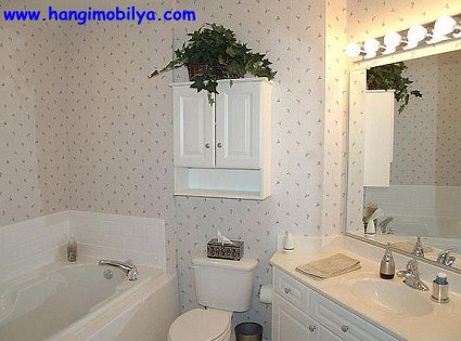 banyo-dekorasyonunda-duvar-kagidi-kullanimi05